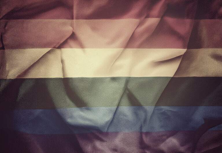 LGBTQ+ Symbolbild Regenbogenfahne